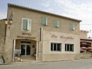 Les Dentelles0