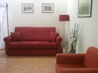 Spanish Square Apartment3