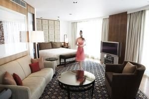 Intercontinental Marine Drive Mumbai4