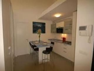 Londrino Apartments3