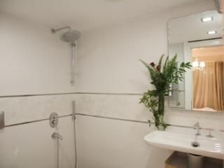 Moss Residence3