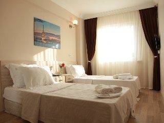 Trio Suites0