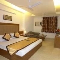 Apra Delux Hotel2