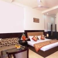 Apra Delux Hotel1