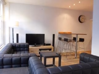 Nine Streets Apartment Ree0