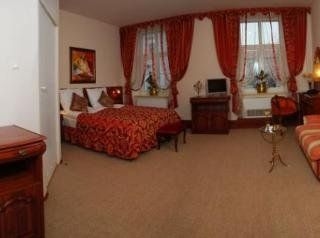Old Time Hotel2