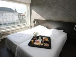 Hotel Ambassadeur0