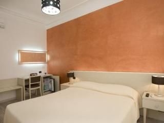 111 B&B2