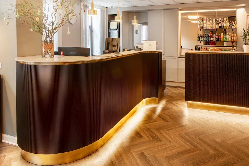 โรงแรมซากา (Saga Hotel)1