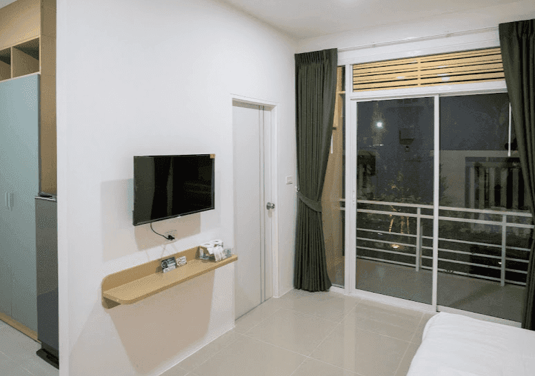 LESTERLAND Serviced Apartment (Key deposit 200 THB)