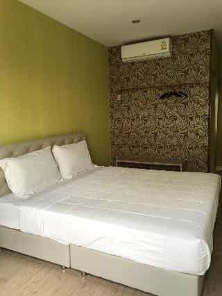 7 House
