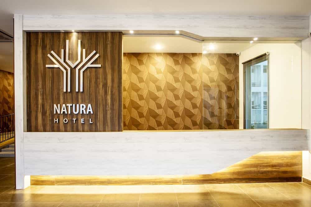 โรงแรมเนทูรา
