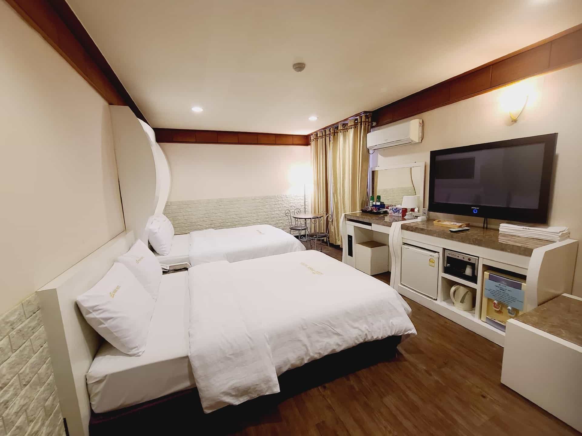 Goodstay Andong Park Hotel