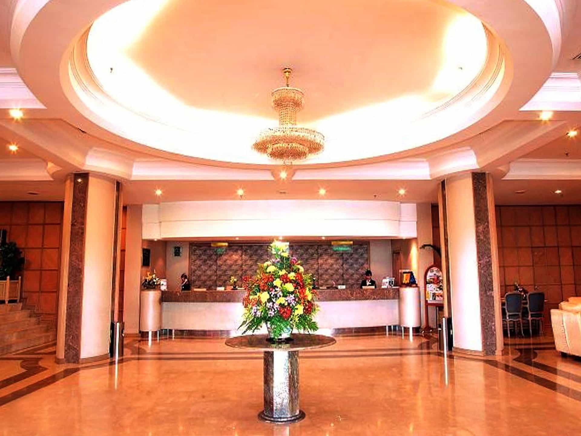 โรงแรมไดนาสตี้