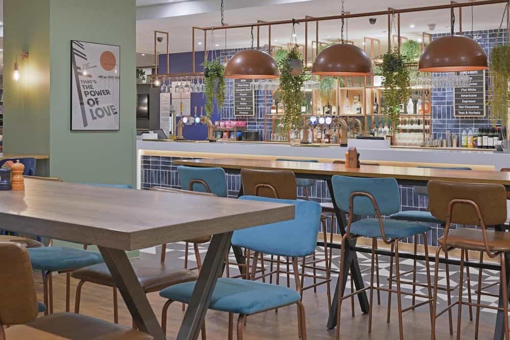 Travelodge Gatwick Airport Central Hotel Travelodge Gatwick Airport Central Hotel