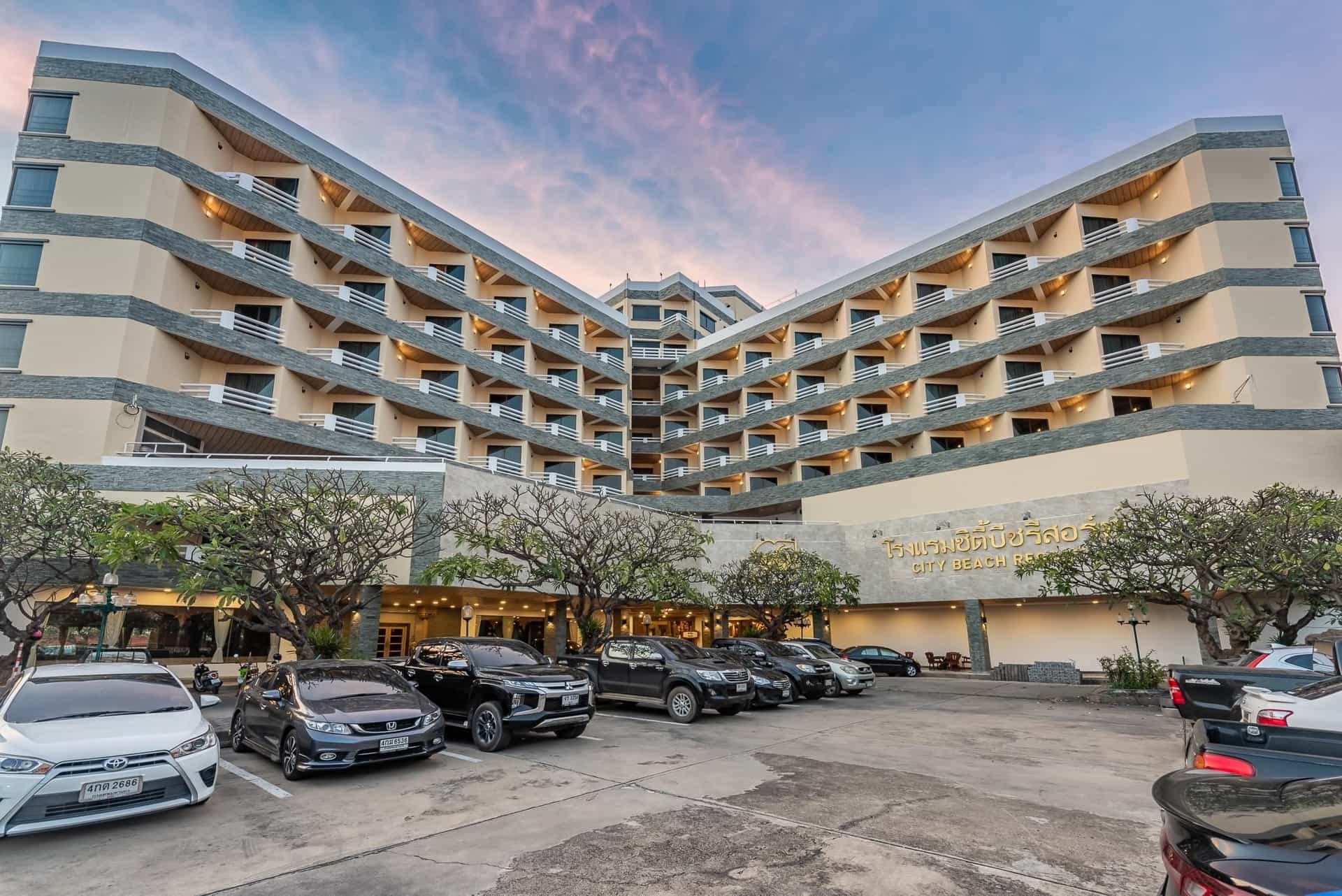 City Beach Resort
