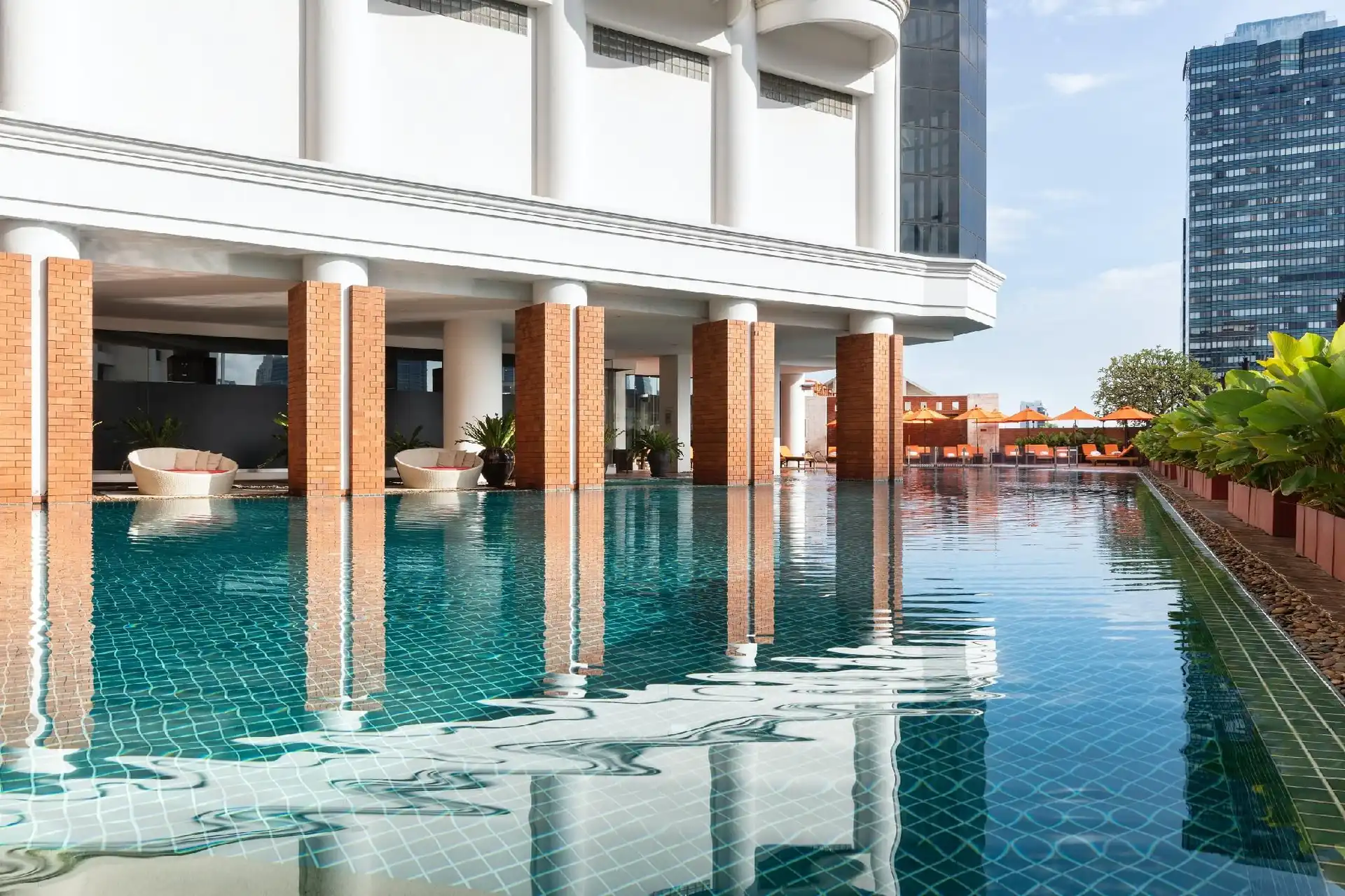 ทาวเวอร์ คลับ ที่โรงแรมเลอบัว