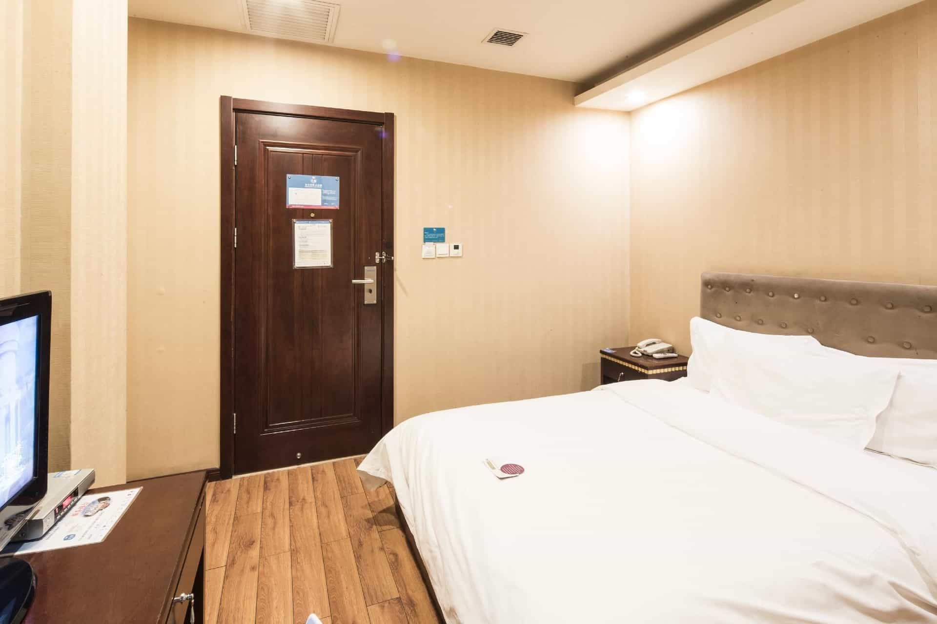 Hanting Hotel Tianjing Heping Road Walking Street