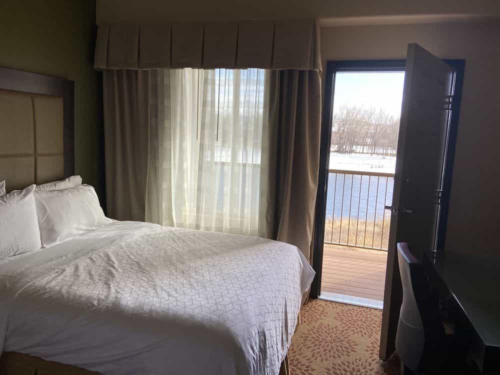 HOLIDAY INN EXPRESS & SUITES S