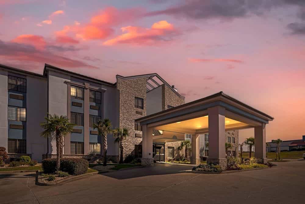 COMFORT SUITES HATTIESBURG