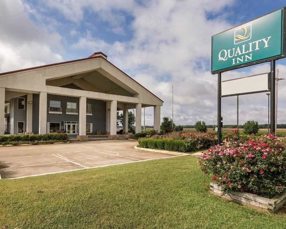 QUALITY INN ROBINSONVILLE