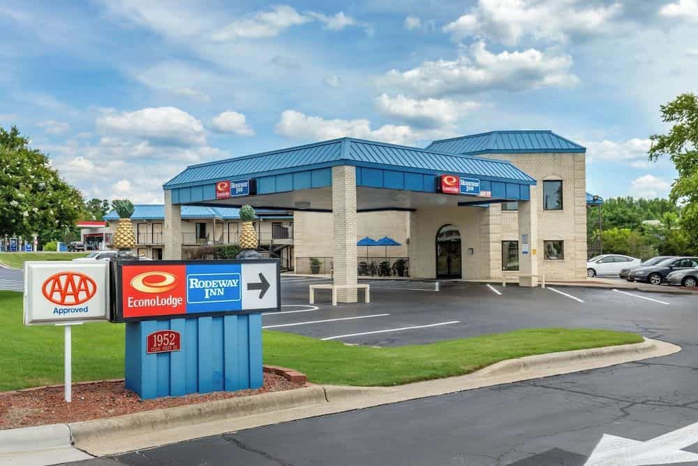 ECONO LODGE FAYETTEVILLE