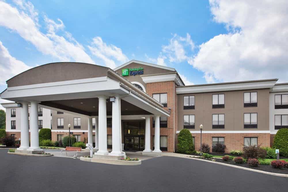 HOLIDAY INN EXPRESS & SUITES K