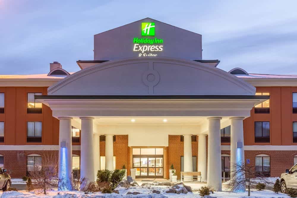 HOLIDAY INN EXPRESS & SUITES W