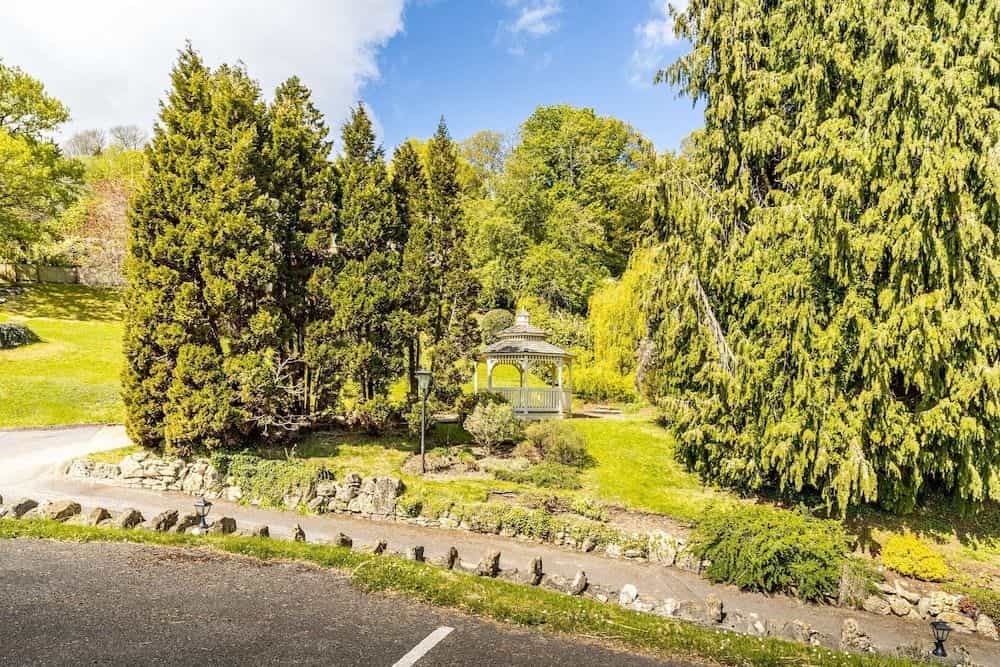 Best Western Limpley Stoke Hotel