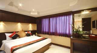โรงแรมรายาบุรี ป่าตอง