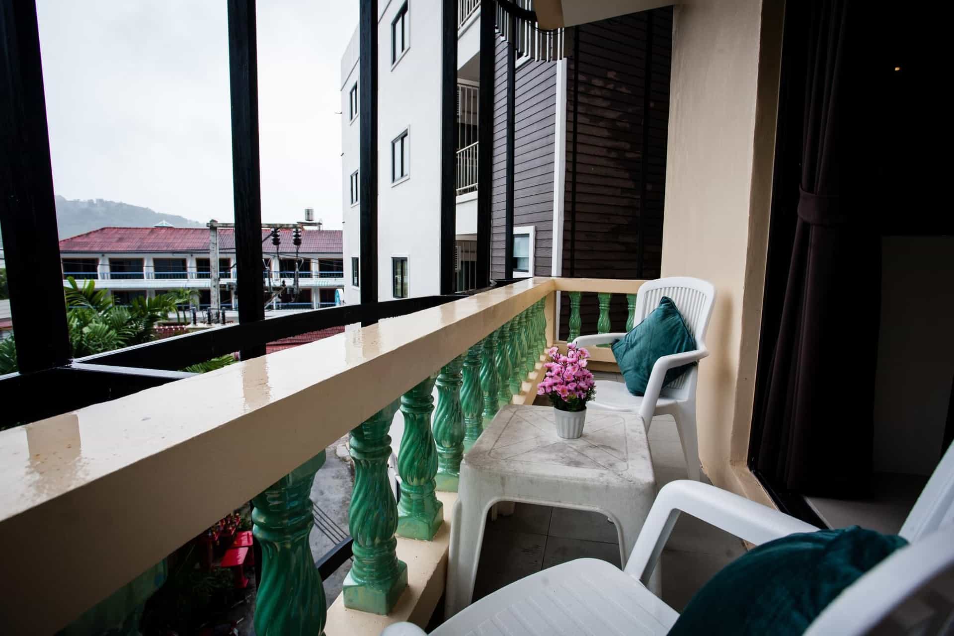 โรงแรมเดอะ เวฟ ป่าตอง