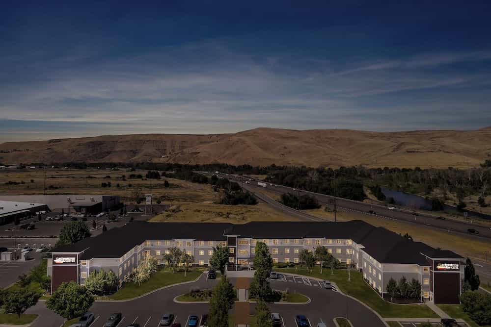 Ledgestone Hotel