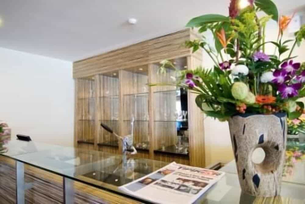 iShine Hotel