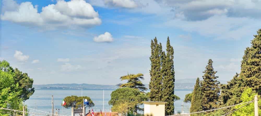 Vialeromadodici Rooms & Apartments