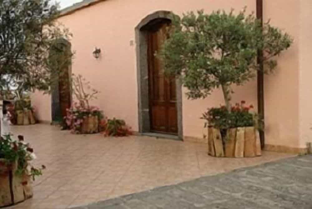 La Grevillea
