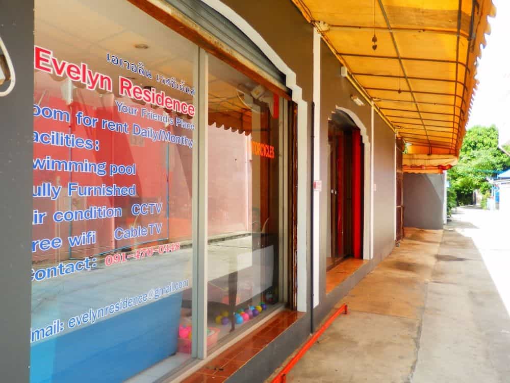 Evelyn Residence