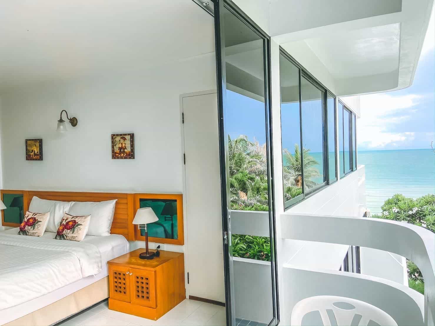 Nern Chalet Beachfront Hotel Hua Hin