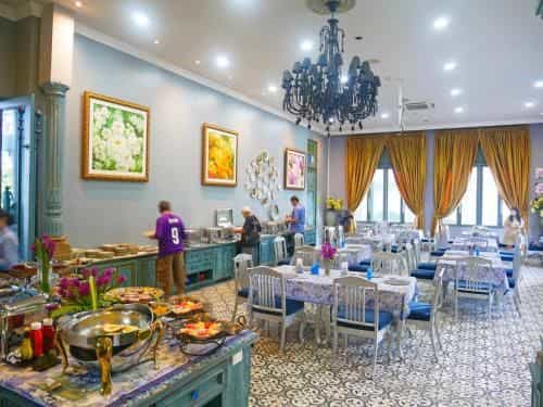At Pingnakorn Huaykaew Hotel