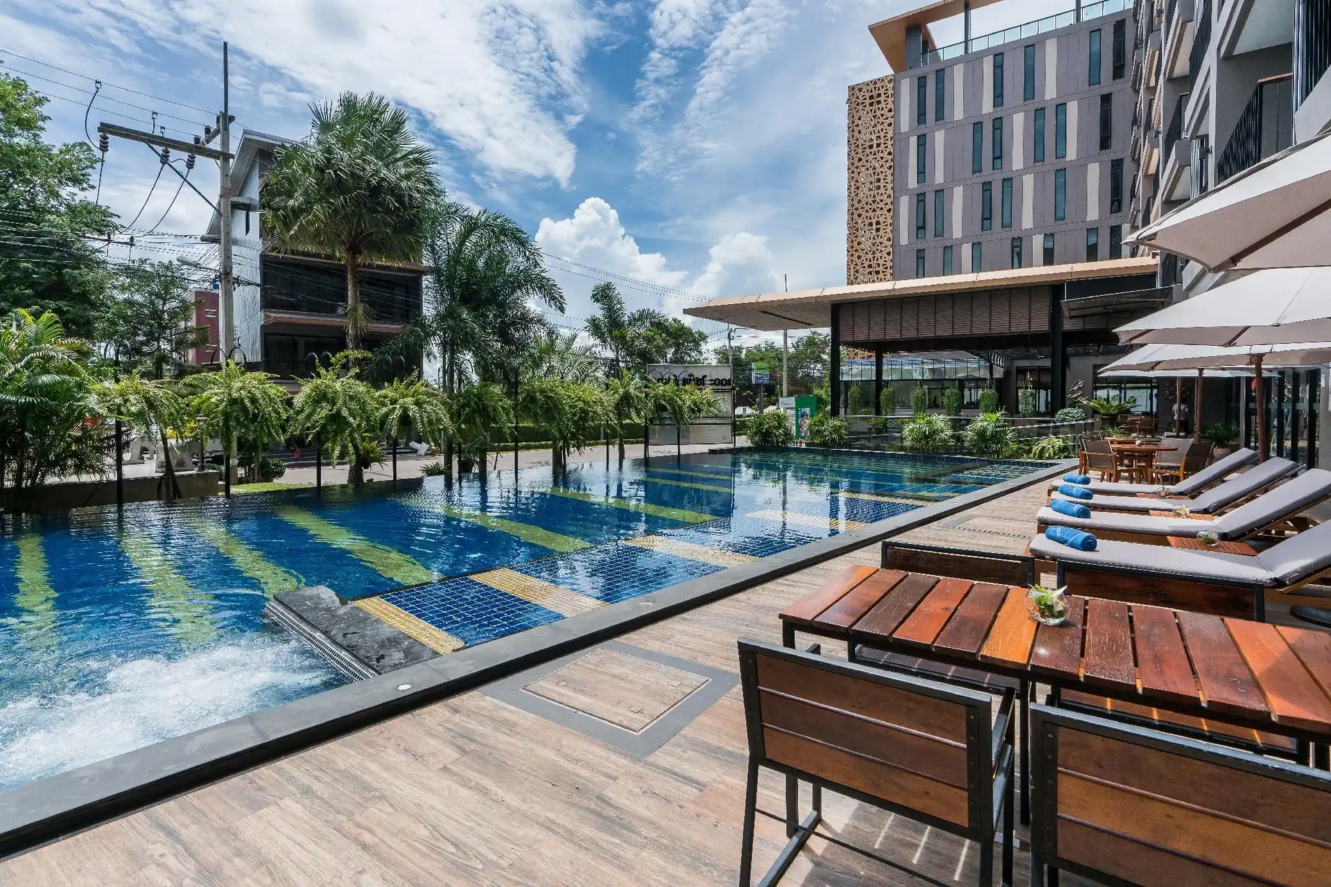 โรงแรมเดอะ ไซมีส พัทยา บีดับบลิว ซิกเนเจอร์ คอลเลกชั่น
