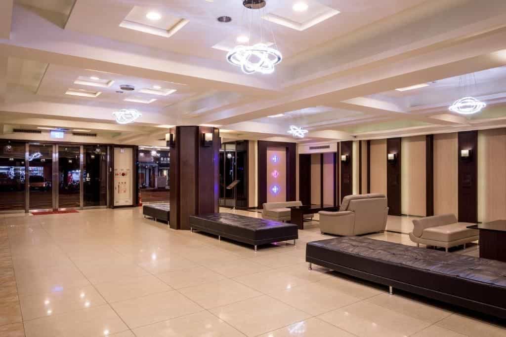 โรงแรมเหยา รีกัลอินเตอร์เนชั่นแนล