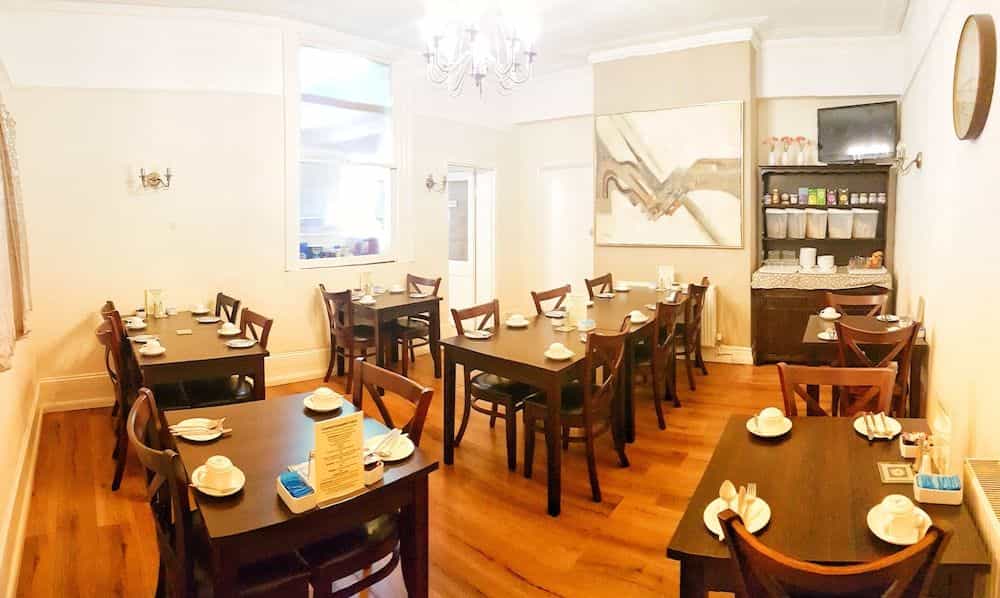Carlton Hotel