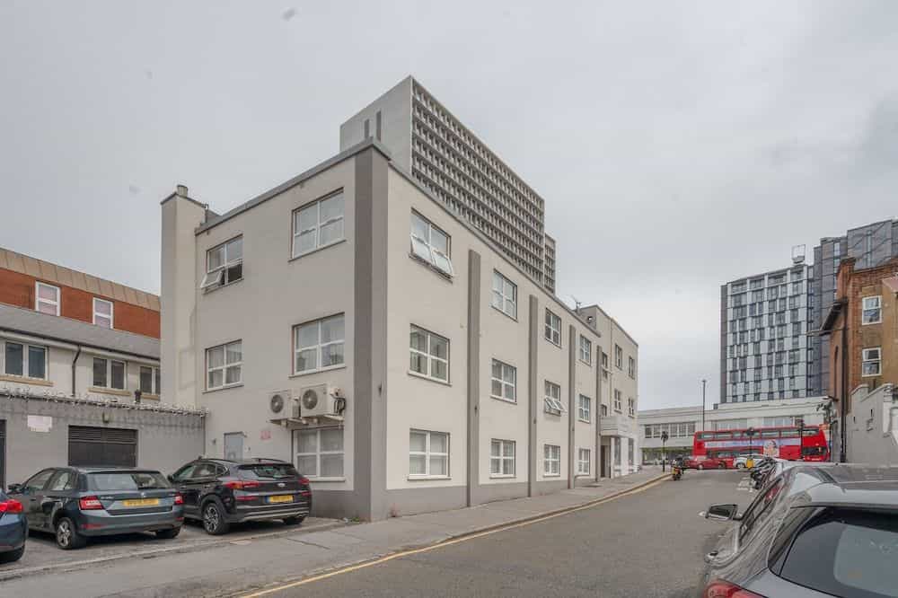 Tulsi Croydon ApartHotel