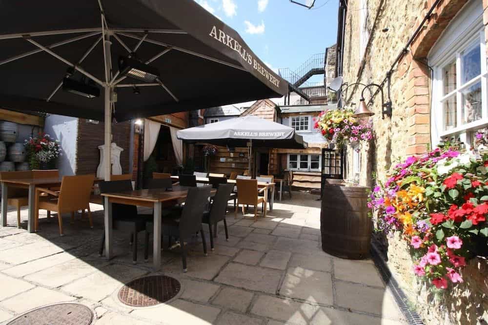The Saracens Head Hotel The Saracens Head Hotel