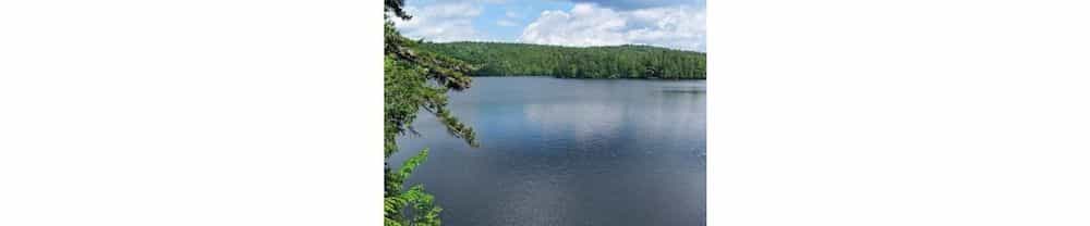 Kiwassa Lake Bed & Breakfast and Cabins