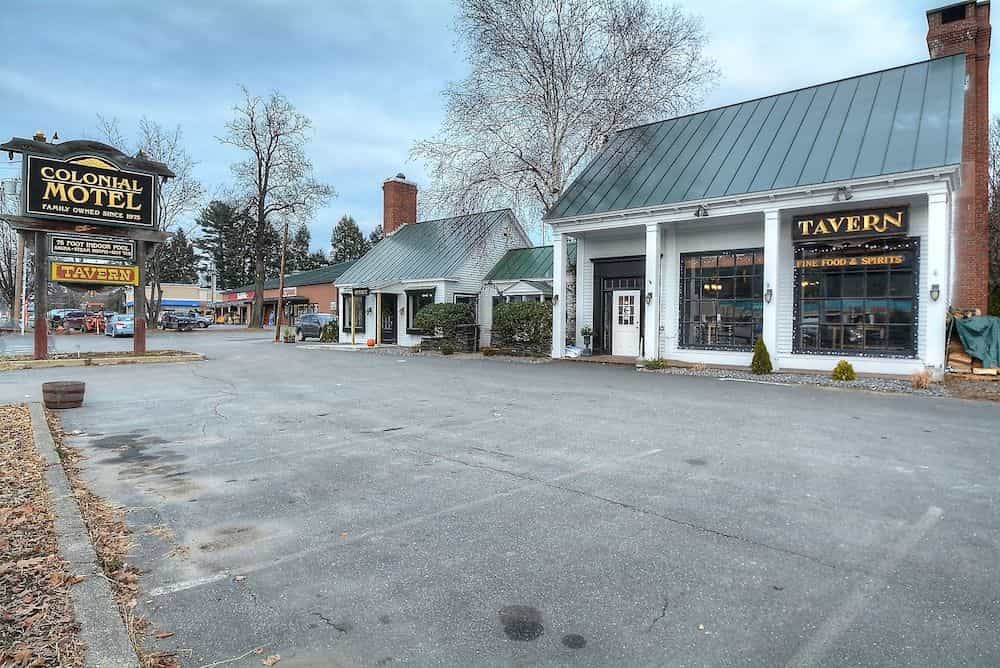 COLNIAL MOTEL AND SPA
