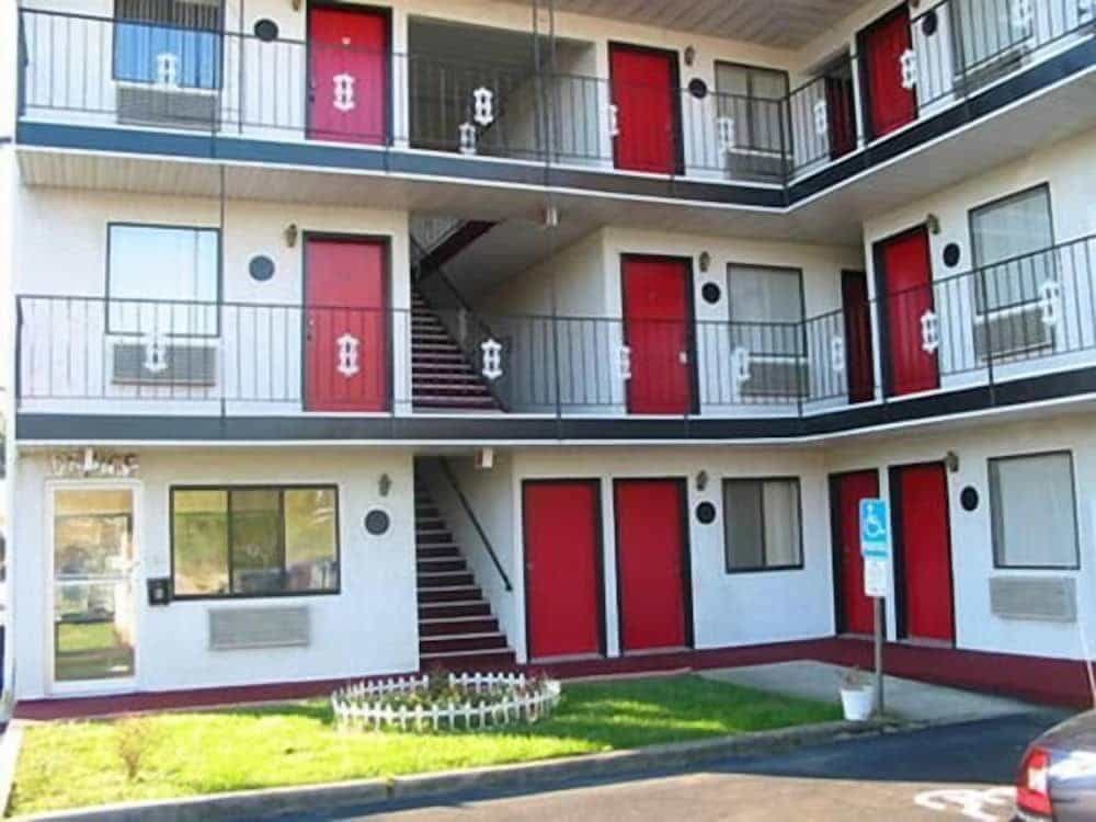 Red Carpet Inn Williamstown