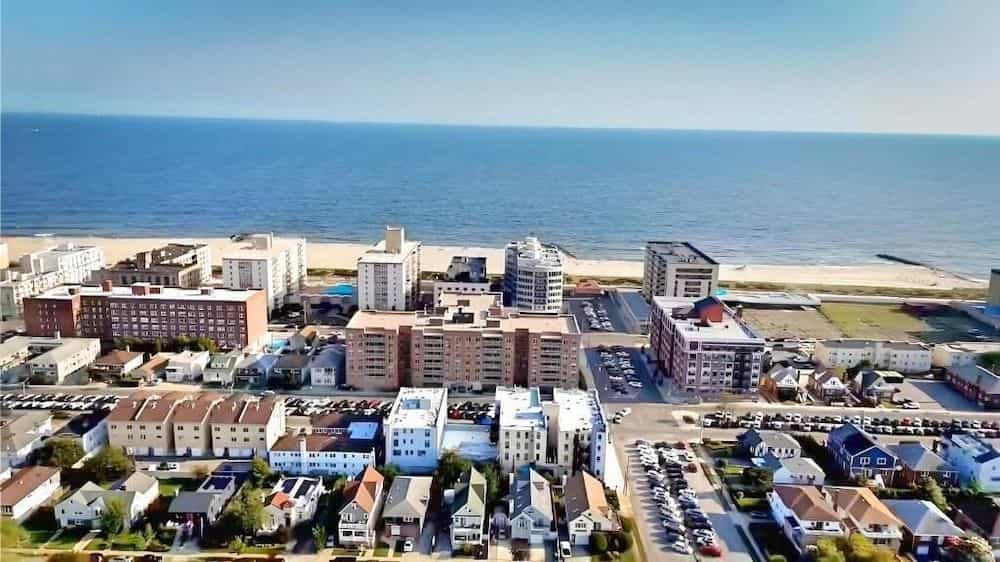 Long Beach Hotel