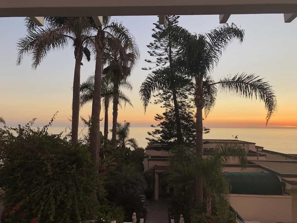 Seaside Laguna Inn & Suites