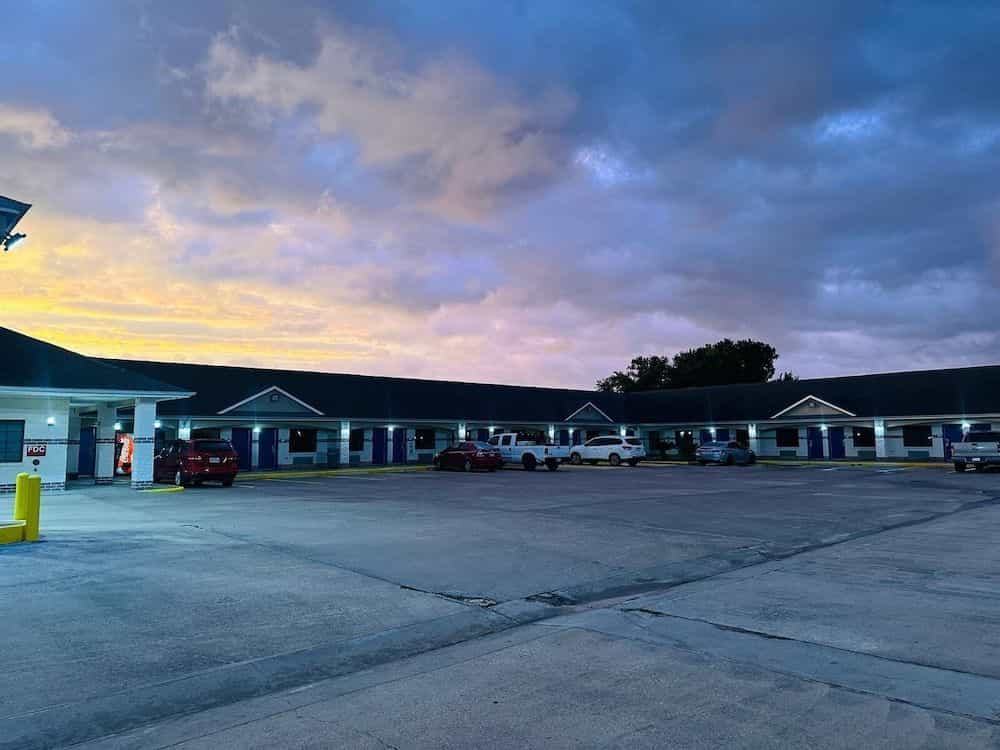 The Executive Inn & Suites
