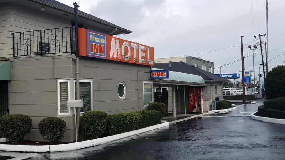 Milwaukie Inn